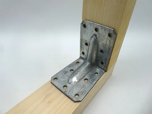 Winkelverbinder mit Sicke 70 x 70 x 55 x 2,5 mm