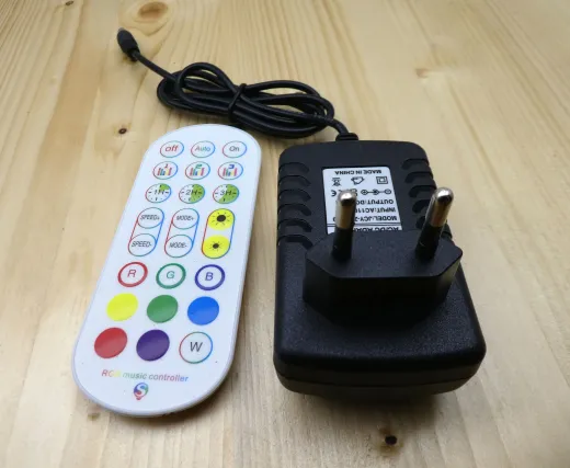 Pflanzentisch "Monstera" mit Beleuchtung, Fichte/Kiefer, ca. 36x36cm