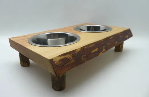Futterbar rustikal, Holz Douglasie, mit Doppelnapf, für Katzen und kleine Hunde