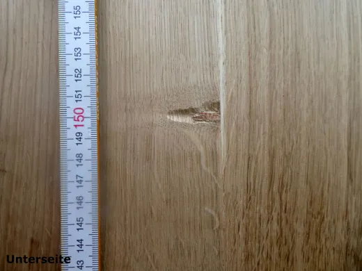 DIY-Tischplatte aus Massivholz mit Baumkante – Unikat zum Selbstgestalten