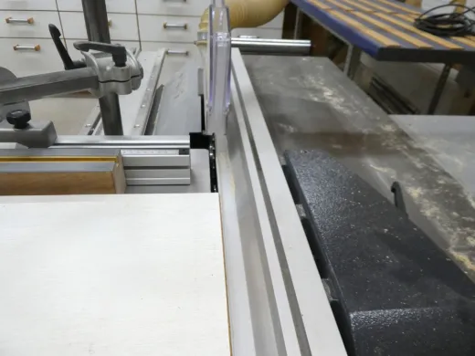 Kürzen von Holztürblättern – Passgenaue Anpassung für neue Fußböden