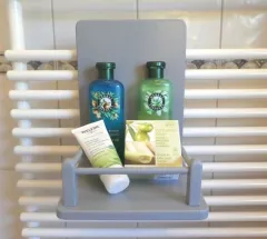 Heizkörperregal Bad – Graues Regal zur werkzeuglosen Befestigung